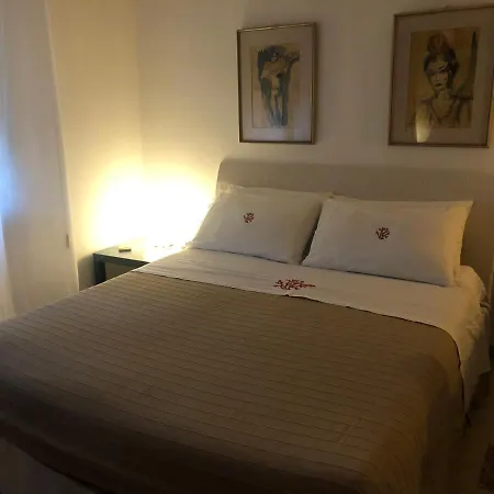 Tender Apartment Tirrenia